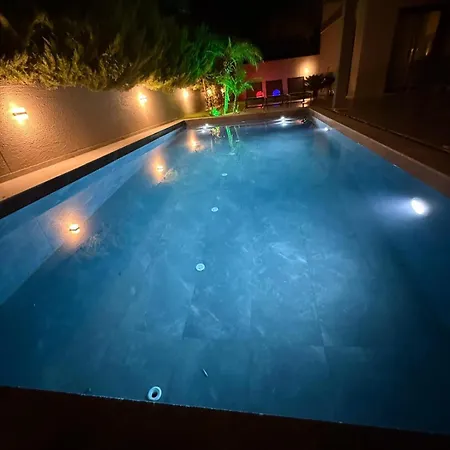 Süper Vip Havuzlu Müstakil Odalar Banyolu Villa