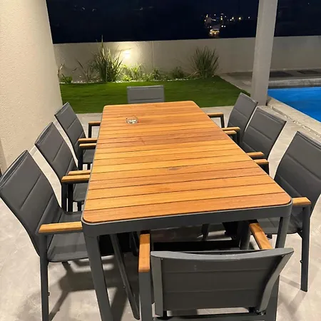 Villa Süper Vip Havuzlu Müstakil Odalar Banyolu *