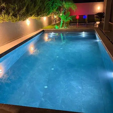 Süper Vip Havuzlu Müstakil Odalar Banyolu Villa