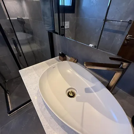 Süper Vip Havuzlu Müstakil Odalar Banyolu Villa Çeşme