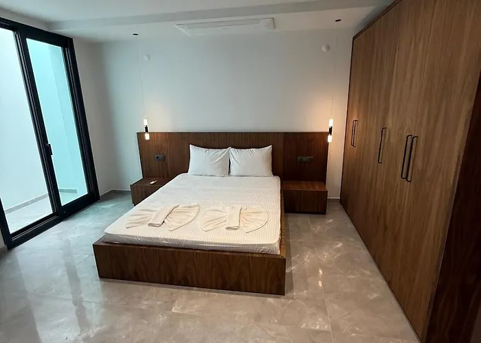 Вилла Sueper Vip Havuzlu Muestakil Odalar Banyolu Кешме