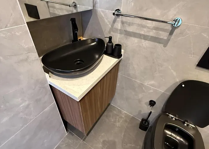 Sueper Vip Havuzlu Muestakil Odalar Banyolu Вилла Кешме