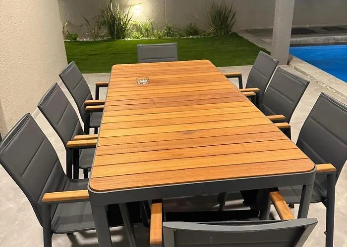 Вилла Sueper Vip Havuzlu Muestakil Odalar Banyolu *