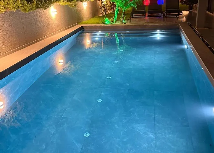 Sueper Vip Havuzlu Muestakil Odalar Banyolu Вилла