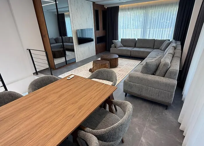 Вилла Sueper Vip Havuzlu Muestakil Odalar Banyolu Кешме