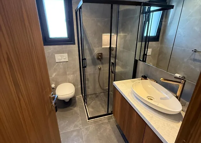 Sueper Vip Havuzlu Muestakil Odalar Banyolu * Кешме